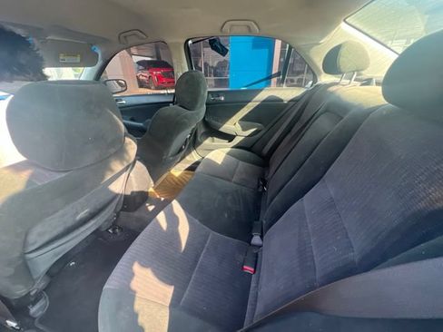 Used 2005 Honda Accord LX image 7
