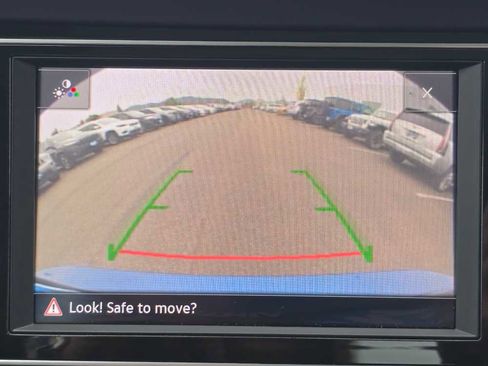 Used 2024 Volkswagen Jetta SE FWD image 19