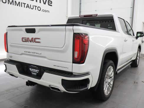 Used 2022 GMC Sierra 1500 Denali w/ Denali Premium Package AWD/4WD image 4