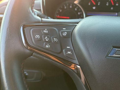 Used 2022 Chevrolet Equinox RS w/ RS Leather Package FWD image 10