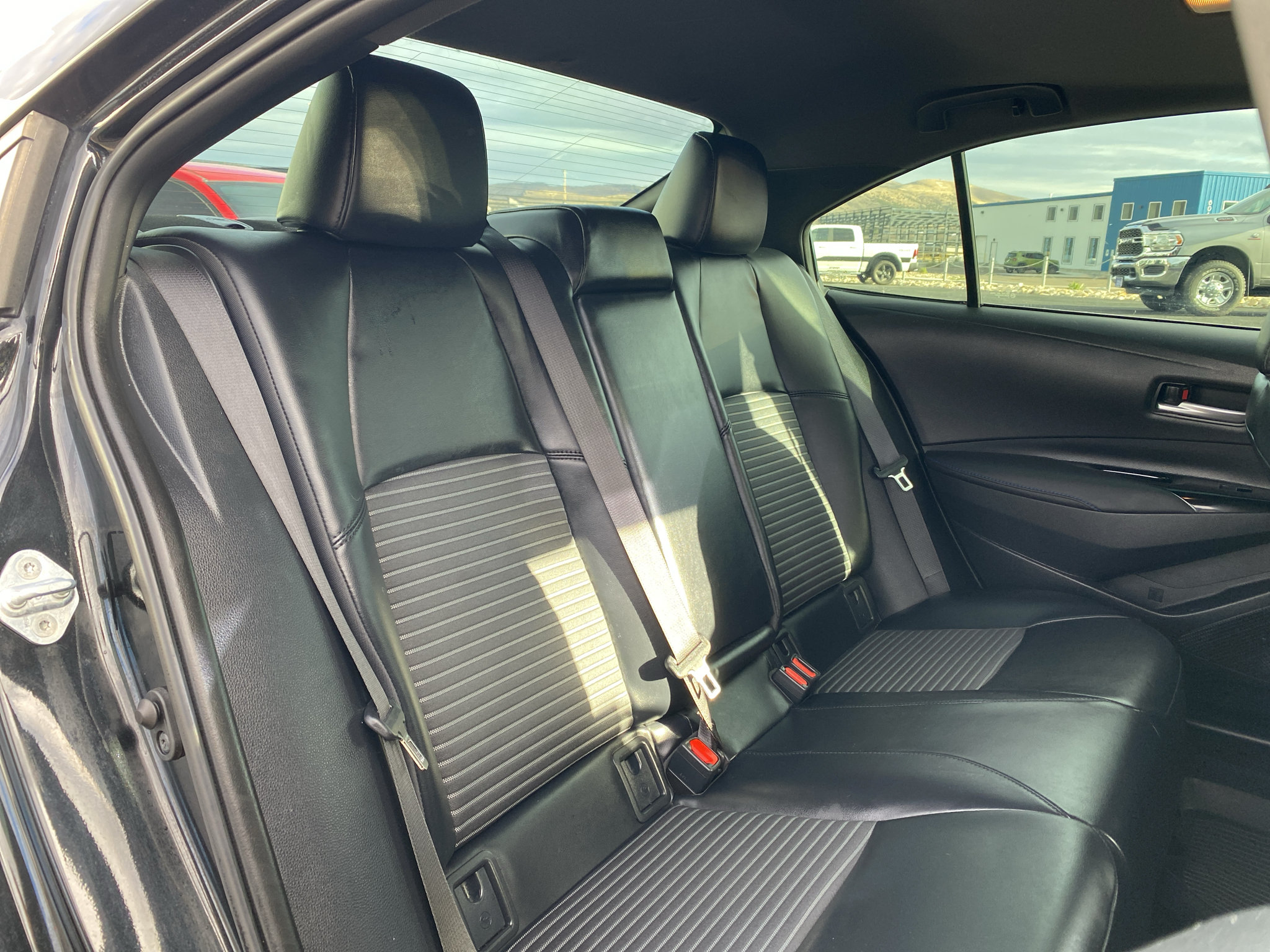 Used 2020 Toyota Corolla XSE FWD image 6