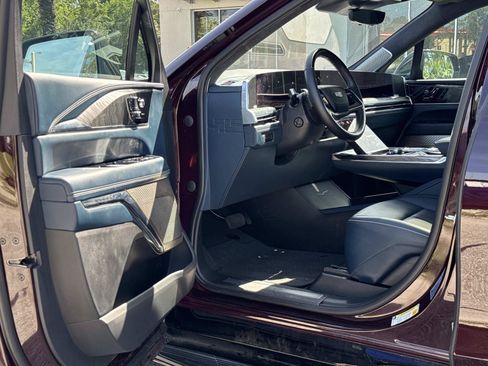 Used 2025 Cadillac Escalade IQ Luxury 2 w/ LPO, Premium Carpet Package AWD/4WD image 14