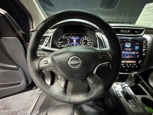 Certified 2023 Nissan Murano SV w/ SV Midnight Edition Package image 9