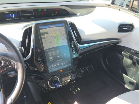 Used 2021 Toyota Prius Prime Limited FWD image 15