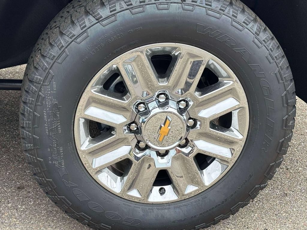New 2026 Chevrolet Silverado 2500 High Country w/ High Country Premium Package AWD/4WD image 33