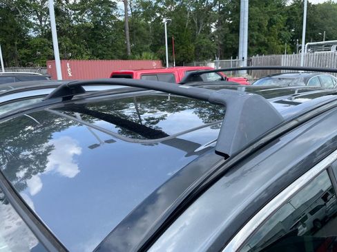 Used 2021 Toyota RAV4 XLE Premium AWD/4WD image 23