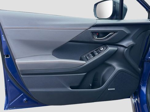 Used 2025 Subaru Crosstrek 2.5i Limited w/ Popular Package #3A image 21