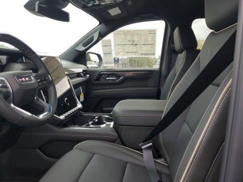 New 2026 GMC Yukon XL Elevation image 17