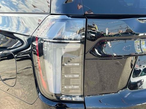 Certified 2025 Chevrolet Suburban Premier w/ Sun And Tow Package image 12