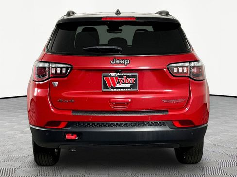 Used 2023 Jeep Compass Trailhawk AWD/4WD image 5