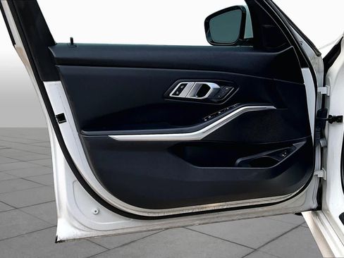 Used 2022 BMW 330i Sedan w/ Premium Package RWD image 22