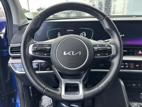 Used 2023 Kia Sportage EX FWD image 11