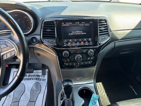 Used 2022 Jeep Grand Cherokee Limited w/ Tech Group RWD image 19