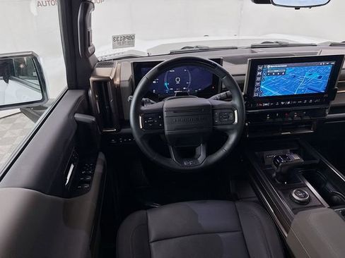 Used 2025 GMC Hummer EV 2X image 25