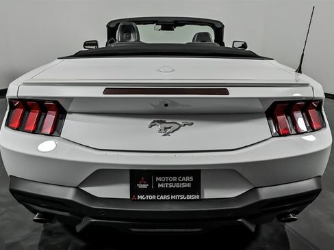 Used 2024 Ford Mustang Premium RWD image 8