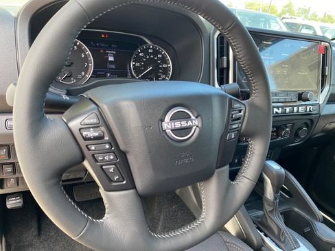 New 2026 Nissan Frontier SV w/ All-Weather Content Package AWD/4WD image 12