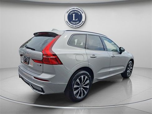 Certified 2025 Volvo XC60 B5 Plus image 6