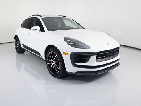 Certified 2026 Porsche Macan S AWD/4WD image 12