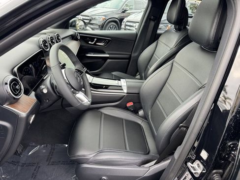 New 2026 Mercedes-Benz GLC 300 4MATIC image 2