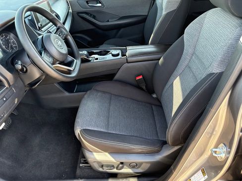 Certified 2021 Nissan Rogue SV image 31