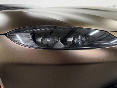 Used 2021 Aston Martin V8 Vantage Base 2dr Coupe image 4