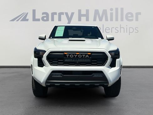 Certified 2024 Toyota Tacoma TRD Sport AWD/4WD image 8