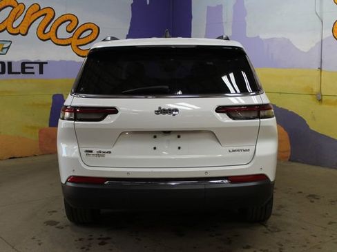 Used 2023 Jeep Grand Cherokee L Limited AWD/4WD image 7