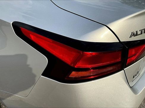 Used 2024 Nissan Altima 2.5 SV FWD image 20