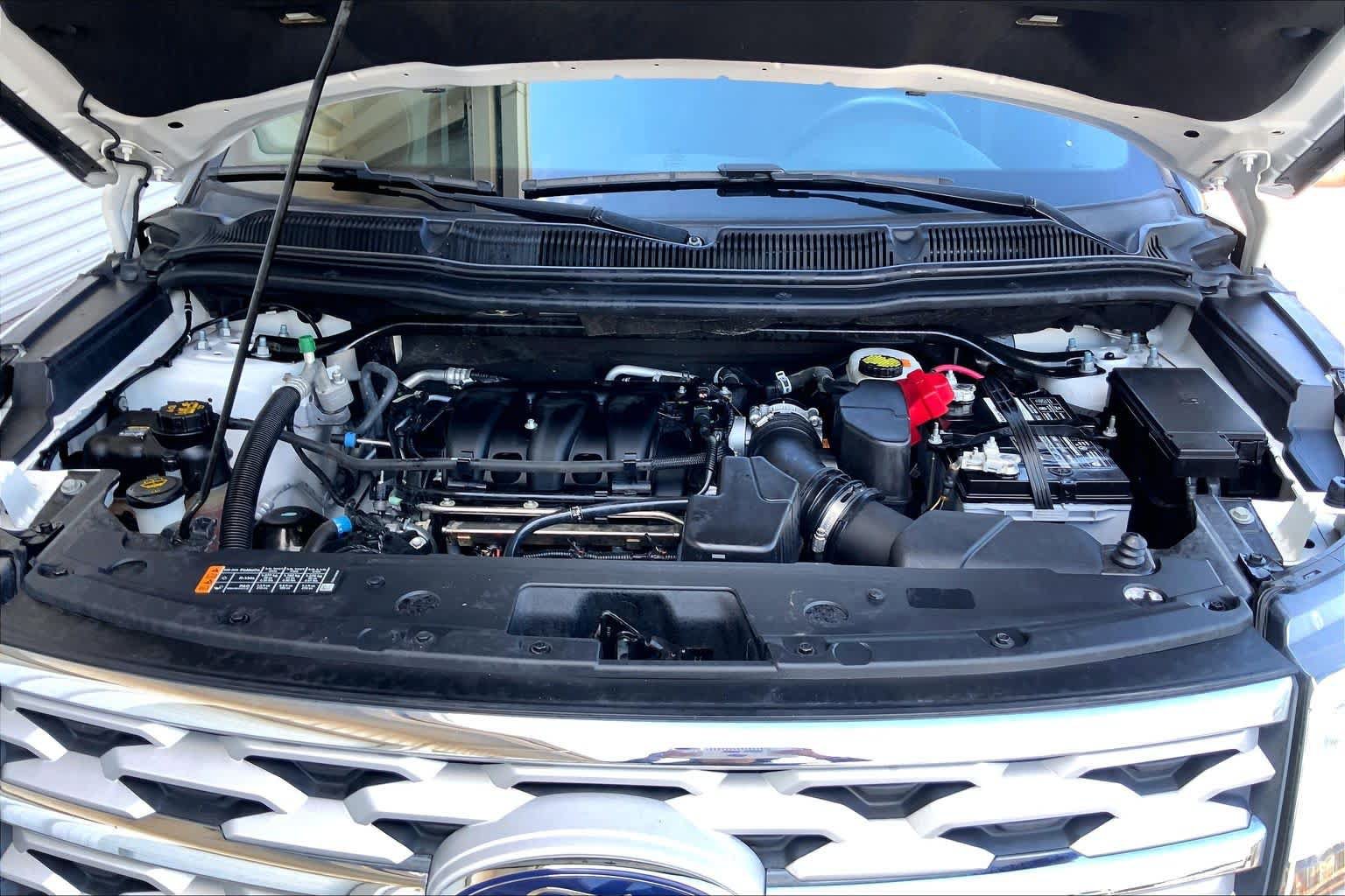 Used 2019 Ford Explorer XLT w/ Equipment Group 201A FWD image 31
