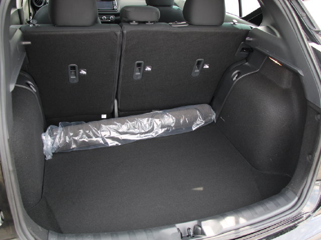 Certified 2025 Nissan Kicks Play S FWD image 11