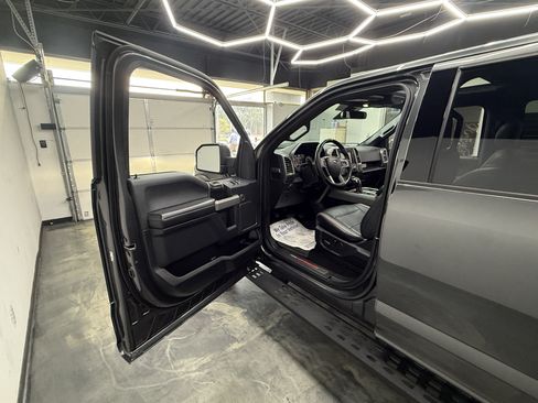 Used 2018 Ford F150 Raptor w/ Equipment Group 802A Luxury AWD/4WD image 8