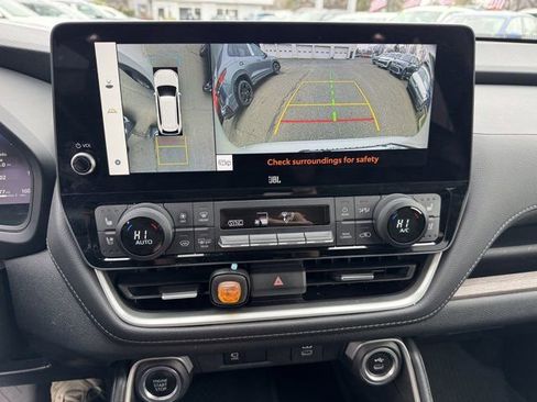 Used 2024 Toyota Grand Highlander Limited image 19