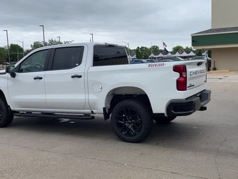 Used 2026 Chevrolet Silverado 1500 Custom Trail Boss w/ LPO, Dark Essentials Package AWD/4WD image 6