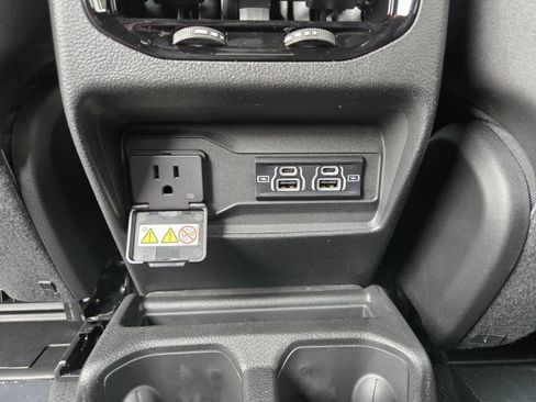 New 2025 Jeep Grand Cherokee L Altitude image 28