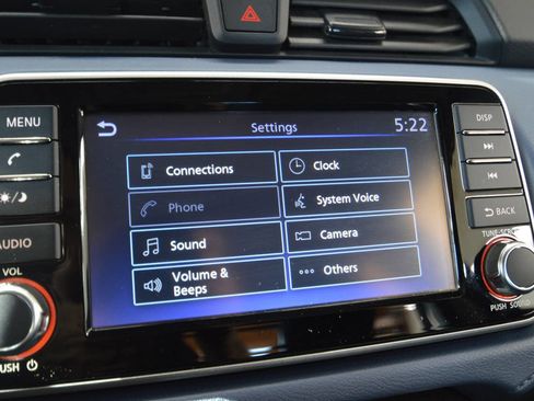 Used 2025 Nissan Versa SV w/ Trunk Package image 30