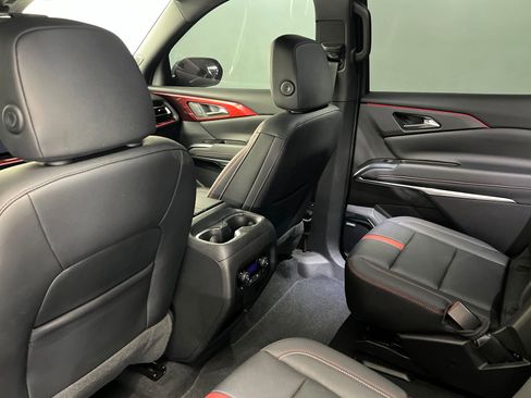 Used 2024 Chevrolet Traverse RS FWD image 20
