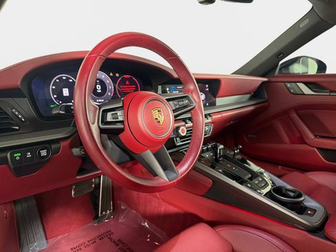 Used 2025 Porsche 911 Carrera RWD image 30