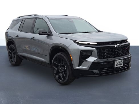 New 2026 Chevrolet Traverse RS w/ LPO, Floor Liner Package image 3