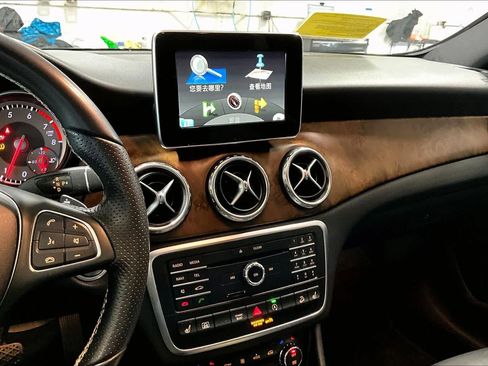 Used 2016 Mercedes-Benz GLA 250 4MATIC image 7