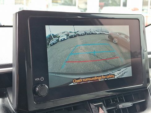 Used 2024 Toyota Corolla Cross L FWD image 18