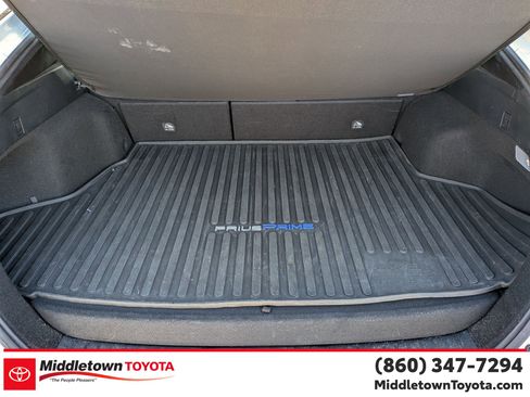 Used 2017 Toyota Prius Prime Premium FWD image 33