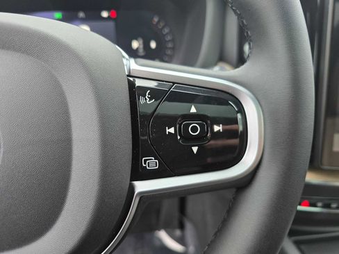 New 2026 Volvo XC60 B5 Plus w/ Climate Package image 29