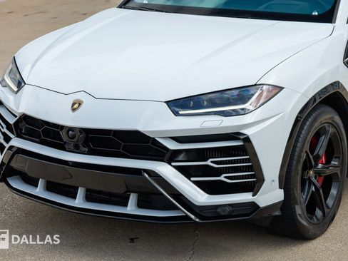 Used 2019 Lamborghini Urus AWD/4WD image 6