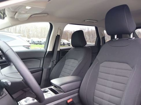 Used 2024 Ford Edge SEL w/ Convenience Package image 8