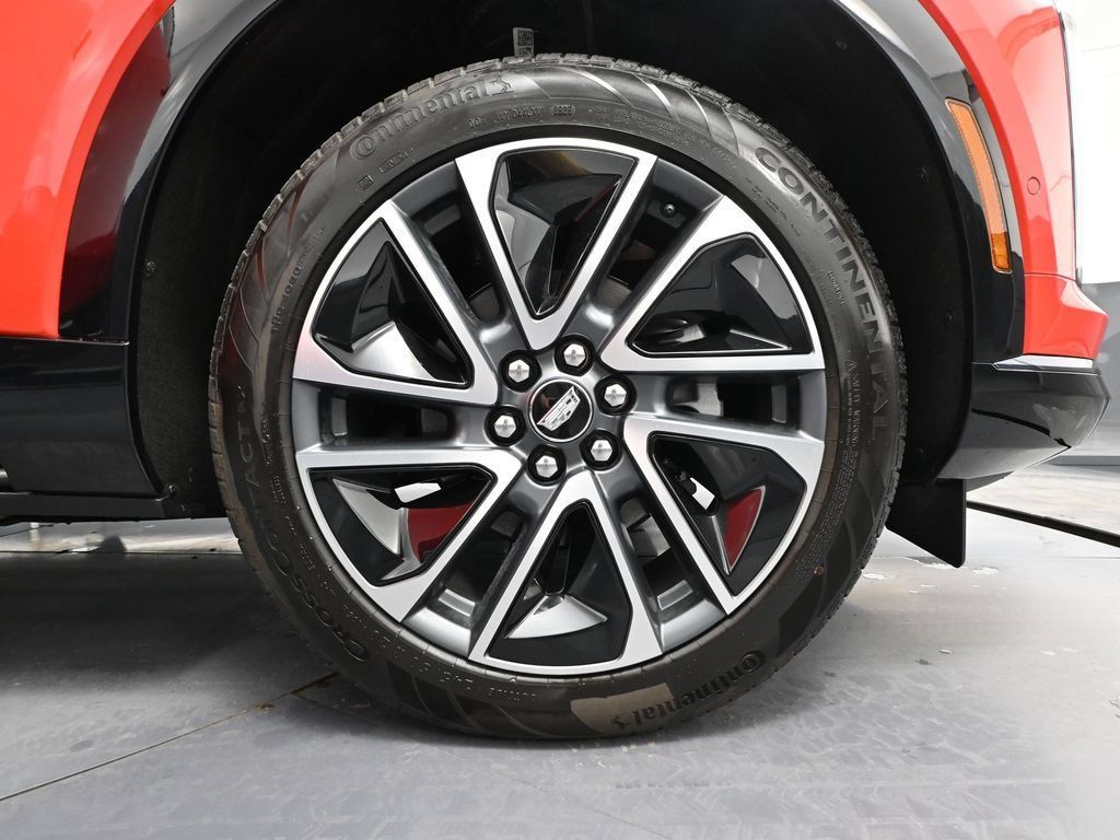 Used 2026 Cadillac Optiq Sport 1 w/ LPO, Floor Liner Package AWD/4WD image 12