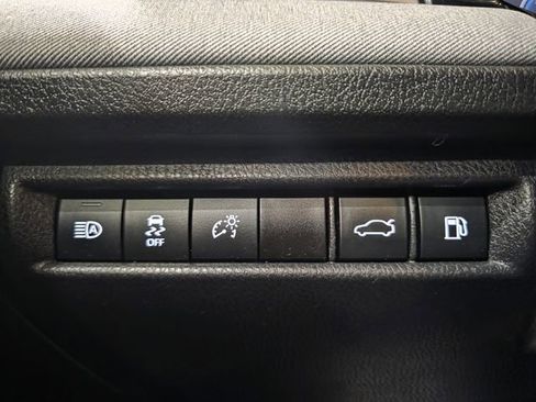 Used 2025 Toyota Camry LE w/ Convenience Package FWD image 18