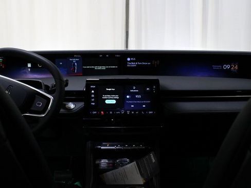 New 2026 Lincoln Nautilus Premier image 33