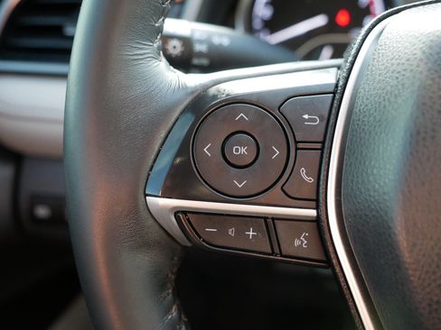 Used 2023 Toyota Camry XLE image 28