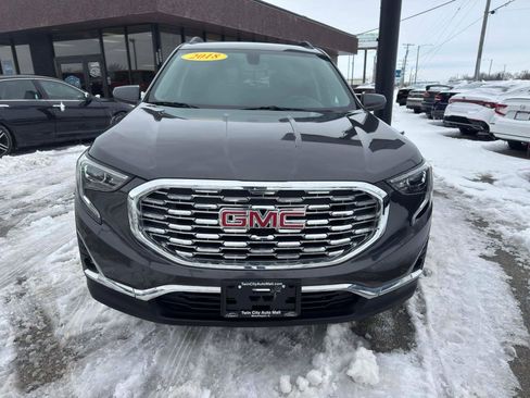 Used 2018 GMC Terrain SLE w/ Driver Convenience Package image 2