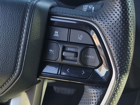 Used 2024 Toyota Tundra Limited image 31